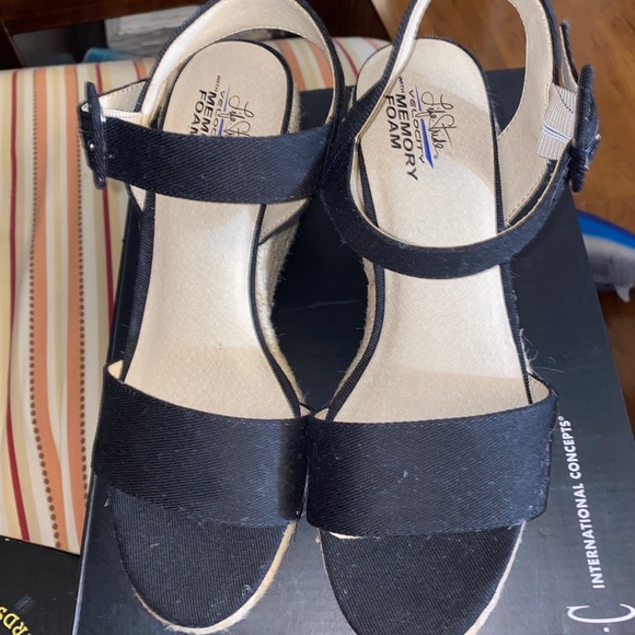 Wedges - Picture 1 of 5